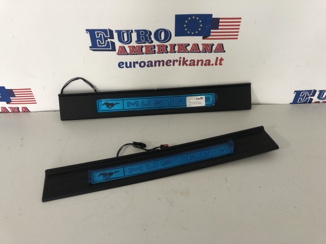 Door Sill Plates, Illuminated (Missing one holder)